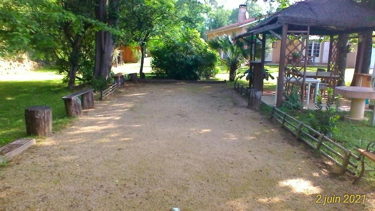 Le Clos des Palombes Saint-Pierre-du-Mont  Extérieur photo